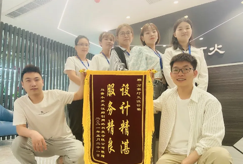 以服務為己任，以滿意為準則——萬家燈火好評如潮！